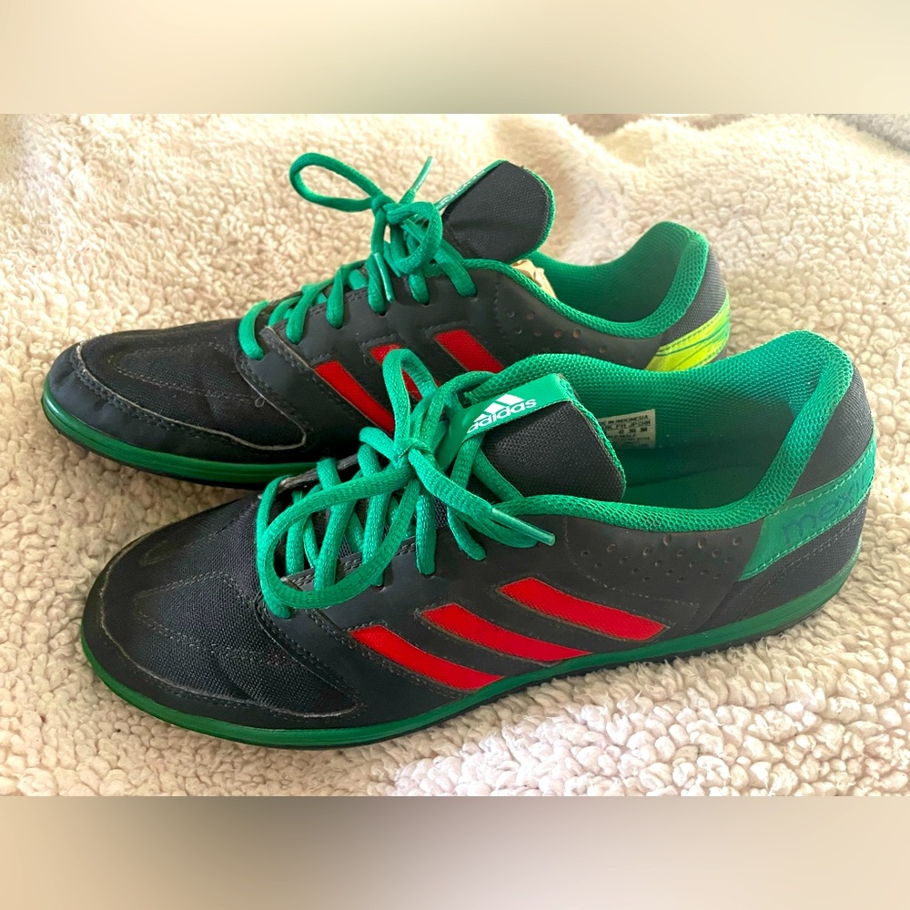 Adidas Mexico world cup Men's size 8.5. Good condition!